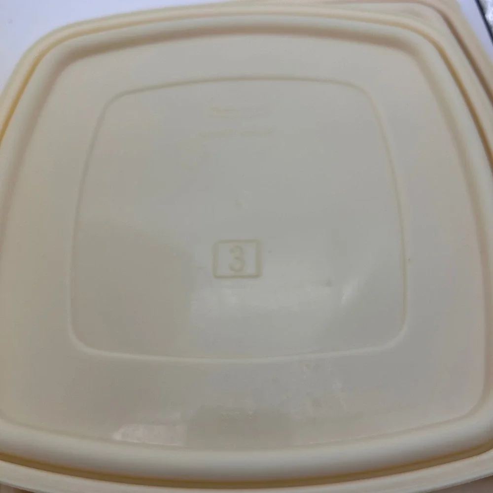 Rubbermaid servin saver